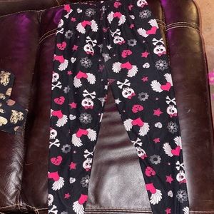 Cute Skull & Hearts Black Printed Leggings